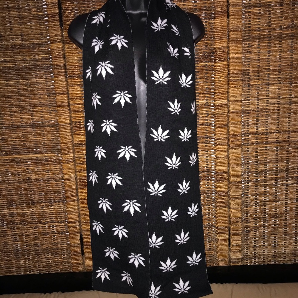 Reversible Mary Jane Scarf